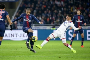 Ligue 1 sẽ trả lại cầu thủ phần lương cắt giảm vào... cuối mùa