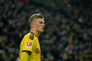 Sập bẫy Dortmund, Real Madrid không thể mua Haaland trước năm 2022