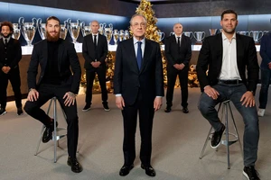 Sergio Ramos, Chủ tịch Pertez và các thành viên CLB Real Madrid