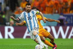 Leo Messi dẫn dắt Argentina vào bán kết