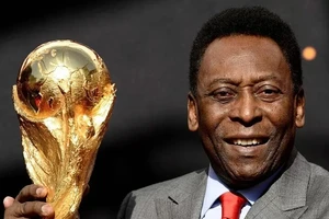 Vua bóng đá Pele đã đi vào cõi vĩnh hằng