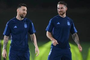 Lionel Messi và Mac Allister
