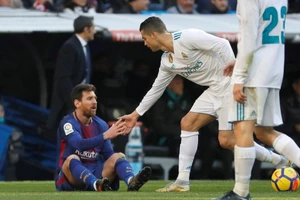 Messi và Ronaldo luôn xem nhau là bạn, nhưng họ thậm chí không bầu chọn cho nhau
