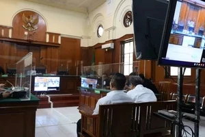 Phiên tòa ở Surabaya