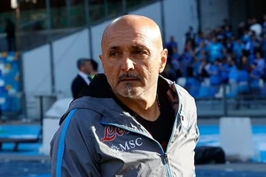 HLV Luciano Spalletti quyết định chia Napoli