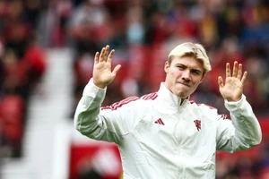 Tiền đạo người Đan Mạch Hojlund sẽ ra mắt ở Emirates