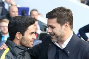 Mikel Arteta và Mauricio Pochettino thân thiết như người nhà