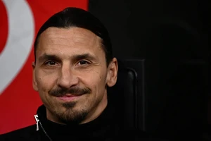 Zlatan Ibrahimovic chưa biết có dẫm chân HLV Stefano Pioli hay không