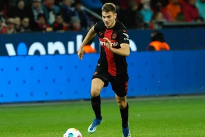 Josip Stanisic chơi rất tốt ở trận Bayer Leverkusen thắng Bochum