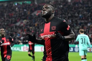 Victor Boniface dính chấn thương khiến Leverkusen lo lắng