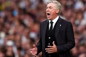 HLV Carlo Ancelotti tiếp tục phô bày phép màu trên băng huấn luyện Madrid