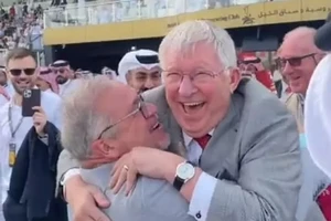 Sir Alex Ferguson bị gãy xương sườn khi ăn mừng chiến thắng cuộc đua ngựa