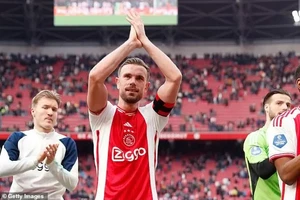 Jordan Henderson trong màu áo Ajax Amsterdam