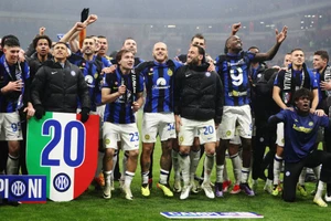 Inter Milan đăng quang sau trận derby Milan