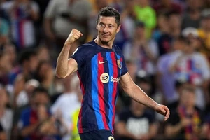 Tiền đạo Robert Lewandowski của Barcelona ủng hộ cầu thủ Madrid