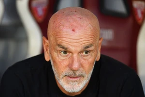 HLV Stefano Pioli cho rằng AC Milan xứng đáng với ngôi á quân