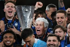 Atalanta có thể giúp AS Roma dự Champions League mùa tới