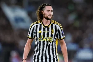 Tiền vệ Adrien Rabiot rời Juventus khi mãn hợp đồng