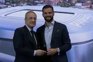 Chủ tịch Real Madrid Florentino Perez và Nacho Fernandez