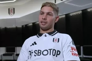 Emile Smith Rowe chuyển sang chơi cho Fulham