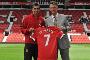 Angel Di Maria và HLV Louis van Gaal ở Man United