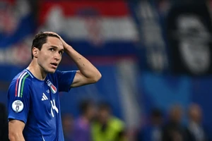 Federico Chiesa phải chờ cơ hội ra sân ở Azzurri