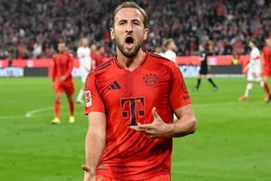 Harry Kane lập hattrick sau 393 phút tịt ngòi