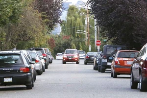 Vụ kiện nhằm bảo vệ những tiêu chuẩn về xe hơi “sạch” nhằm tiết kiệm nhiên liệu và hạn chế khí thải độc hại ra môi trường. Ảnh: The Seattle Times