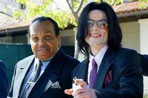 Cha đẻ và huyền thoại âm nhạc Michael Jackson (Ảnh : Los Angeles Daily News)