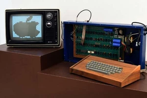 Máy tính Apple-1 do Steve Jobs và Steve Wozniak thiết kế (Ảnh : Phys.org)