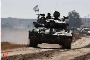 Xe tăng Israel tràn vào Rafah mặc dù Hamas tuyên bố đã chấp nhận ngừng bắn do Ai Cập đề xuất. Ảnh: New York Post 