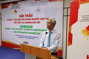 Phó chủ tịch UBND TPHCM Võ Văn Hoan phát biểu tại hội thảo “Canada – Cửa ngõ cho doanh nghiệp Việt Nam tiếp cận thị trường Bắc Mỹ”