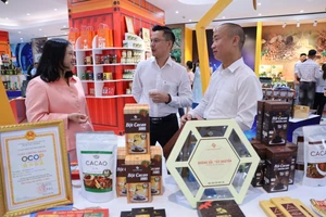 Nhiều doanh nghiệp tỉnh Đắk Lắk trưng bày, giới thiệu sản phẩm với doanh nghiệp TPHCM