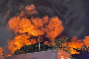 Cháy kho hàng trong KCN Sóng Thần 1, Bình Dương