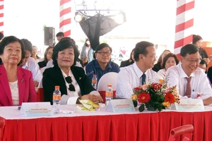 Nguyên Phó Chủ tịch nước Trương Mỹ Hoa tại buổi lễ
