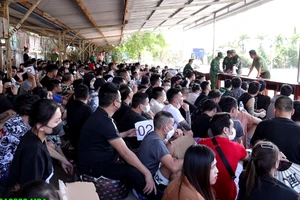 Tây Ninh: Tiếp nhận 256 công dân Việt Nam do Campuchia bàn giao