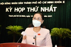 Chủ tịch HĐND TPHCM Nguyễn Thị Lệ phát biểu tại kỳ họp thứ nhất HĐND TPHCM khoá X. Ảnh: VIỆT DŨNG