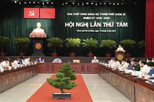 Bí thư Thành ủy TPHCM Nguyễn Văn Nên phát biểu tại Hội nghị Thành ủy. Ảnh:VIỆT DŨNG
