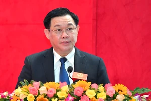 Chủ tịch Quốc hội Vương Đình Huệ: Lực lượng công an bảo đảm trật tự kỹ cương trong bối cảnh dịch bệnh
