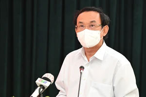 Đồng chí Nguyễn Văn Nên, Ủy viên Bộ Chính trị, Bí thư Thành ủy TPHCM phát biểu tại hội nghị. Ảnh: VIỆT DŨNG
