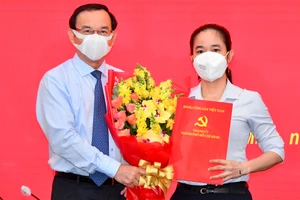 Đồng chí Lê Thị Hờ Rin giữ chức Phó Chủ nhiệm Ủy ban Kiểm tra Thành ủy TPHCM