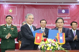 TPHCM và tỉnh Savannakhet ký kết Bản ghi nhớ hợp tác giai đoạn 2022-2025