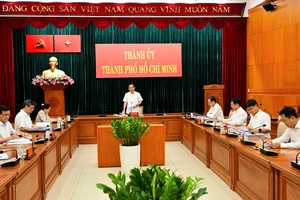 Ban Chỉ đạo Phòng chống tham nhũng, tiêu cực TPHCM họp định kỳ tháng 3-2023. Ảnh: VĂN MINH 