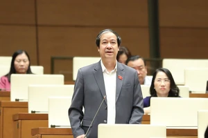 Bộ trưởng Bộ GD-ĐT Nguyễn Kim Sơn: Không thể “tay không bắt chip” khi phát triển ngành công nghiệp bán dẫn 