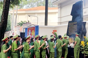 Khánh thành Bia Tưởng niệm chiến sĩ biệt động Sài Gòn hy sinh Tết Mậu Thân 1968