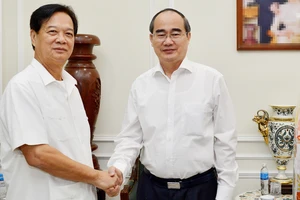Bí thư Thành ủy TPHCM Nguyễn Thiện Nhân thăm, chúc tết nguyên Thủ tướng Nguyễn Tấn Dũng
