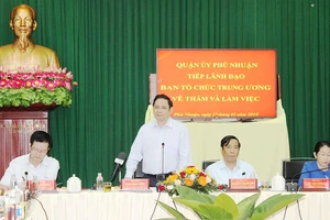 Trưởng Ban Tổ chức Trung ương Phạm Minh Chính phát biểu tại buổi làm việc. Ảnh: KIỀU PHONG