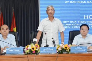  Phó Chủ tịch UBND TPHCM Võ Văn Hoan chủ trì cuộc họp báo chiều 6-8-2019.Ảnh: VIỆT DŨNG