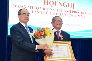 Bí thư Thành ủy TPHCM Nguyễn Thiện Nhân: Xây dựng đề án Nhân dân giám sát Đảng, Chính quyền