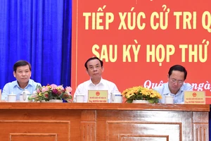 Bí thư Thành ủy TPHCM Nguyễn Văn Nên sinh hoạt tại tổ đại biểu Quốc hội đơn vị 4